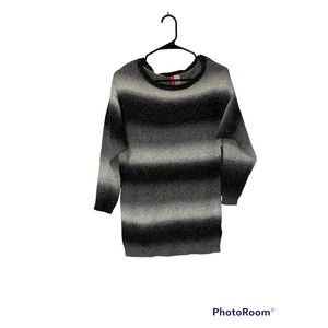 💸4/25 - H&M striped ombré sweater top size 2